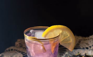 Butterfly Pea Flower Iced Tea