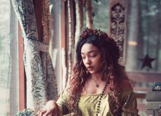 The Alchemy Of Parrish Relics Photography by Joy Marshall The Witching Hour Photography Model- Tatiana Pimentel Location- Frog Hollow