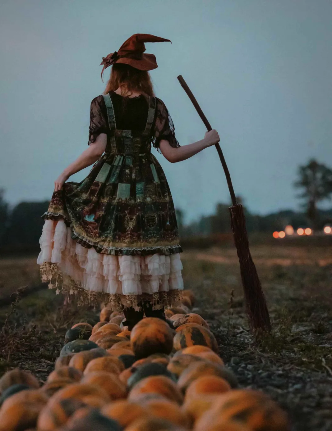 Model- Eva Marini @hane.iro (self-portraits) Model- Eva Marini @hane.iro (self-portraits)