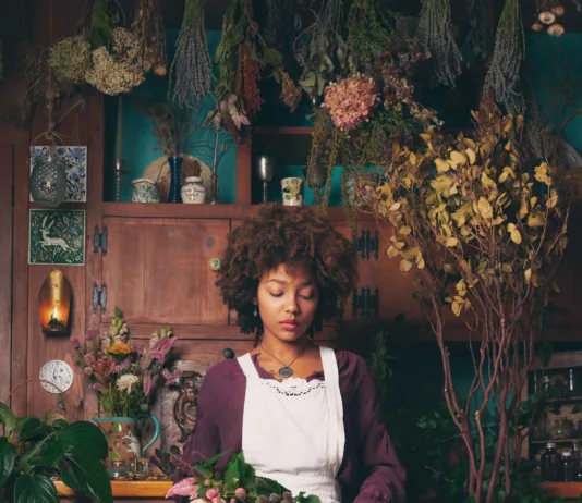 Homage To The Green Witch Model- Tatiana Pimentel @teepimentel Jewelry- Parrish Relics @parrish_relics